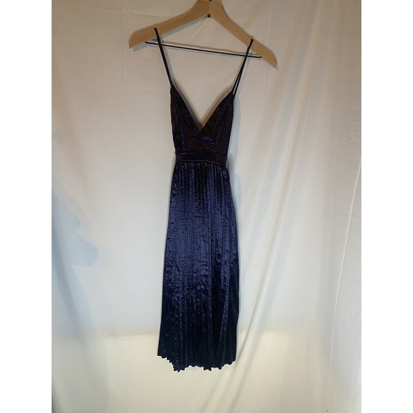 L’atiste By Amy Pleated Blue Cocktail Dress Size M NWT - Picture 1 of 5